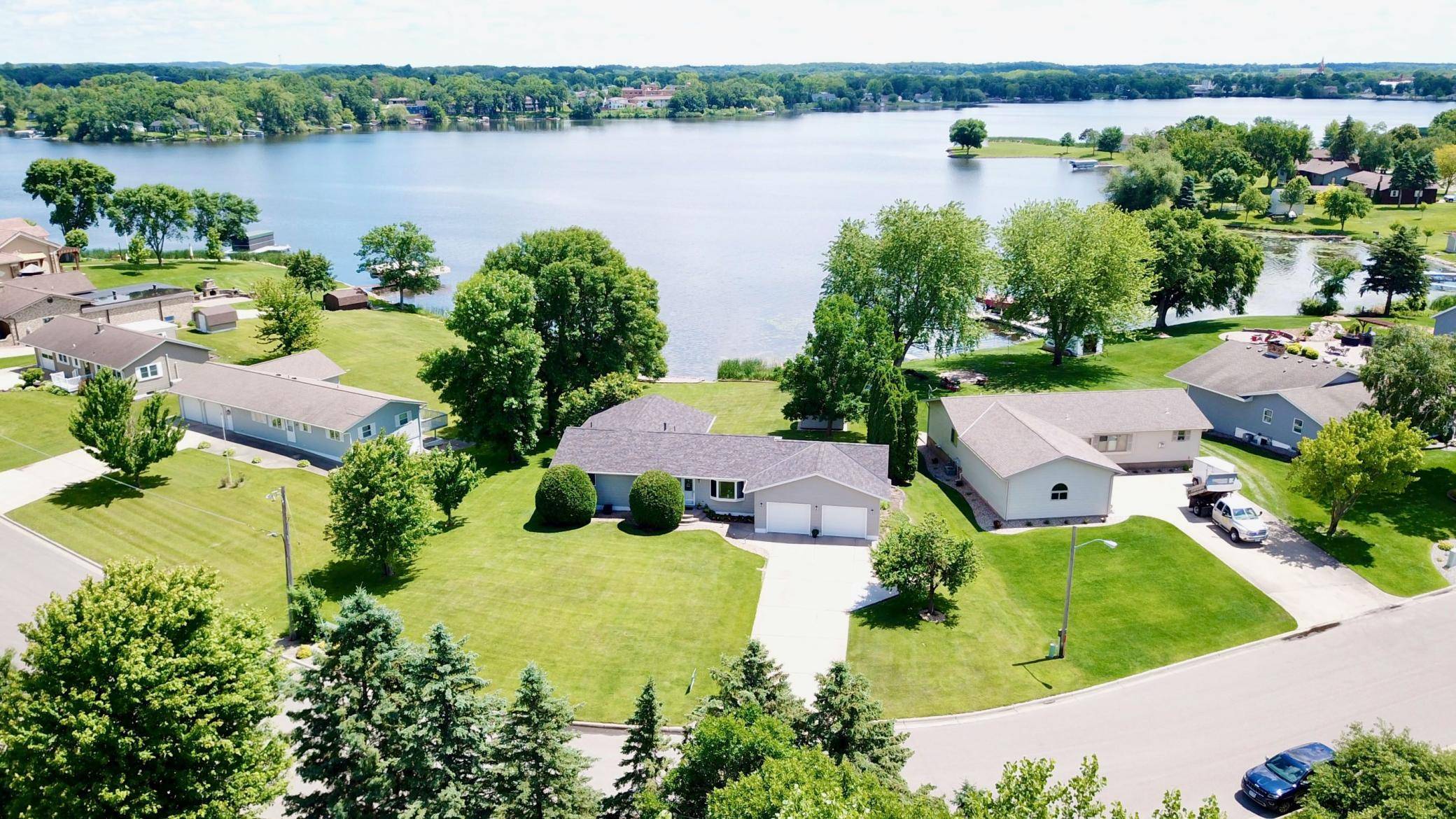 500 Hickman DR, Sauk Centre, MN 56378
