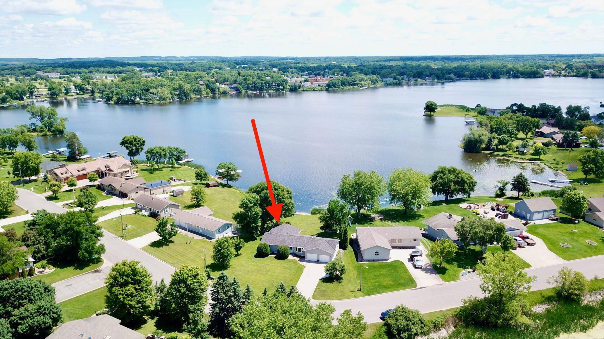 500 Hickman DR, Sauk Centre, MN 56378