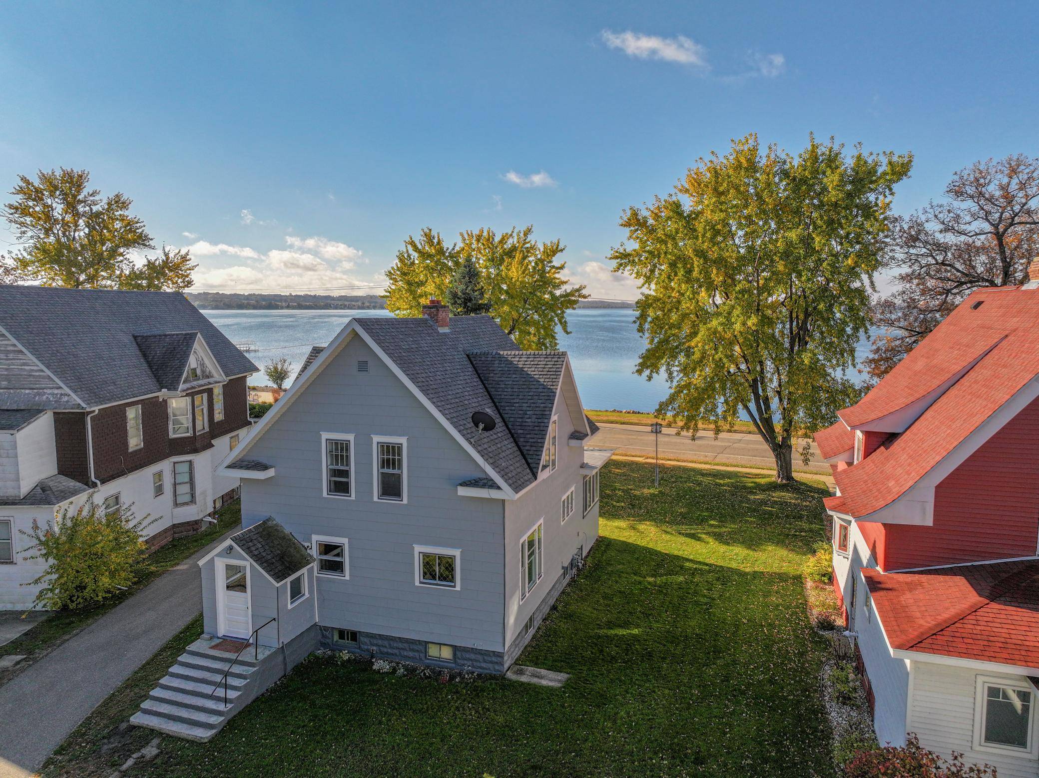 4 N Lakeshore DR, Glenwood, MN 56334
