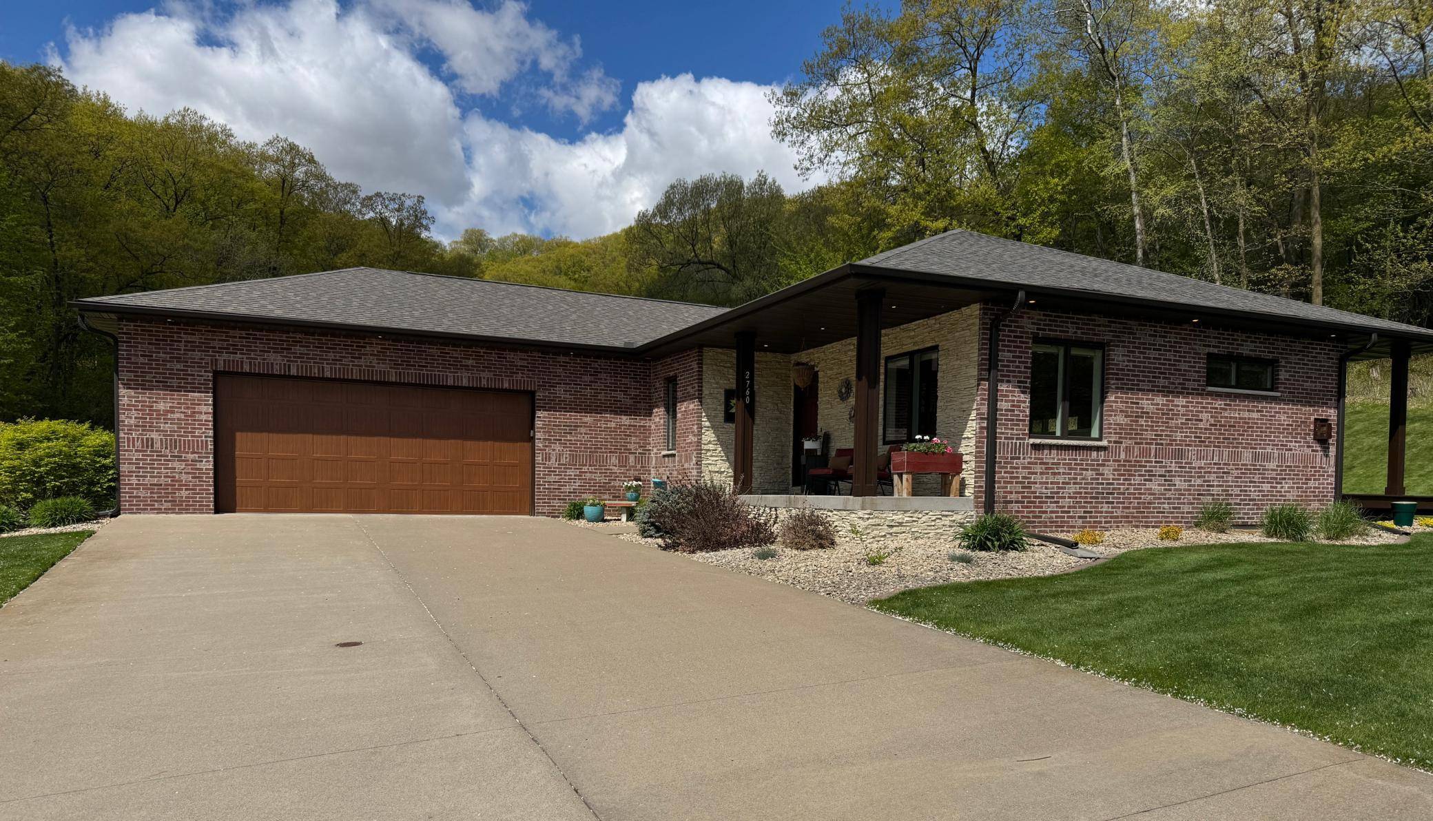 2760 Oakhurst DR, Lake City, MN 55041