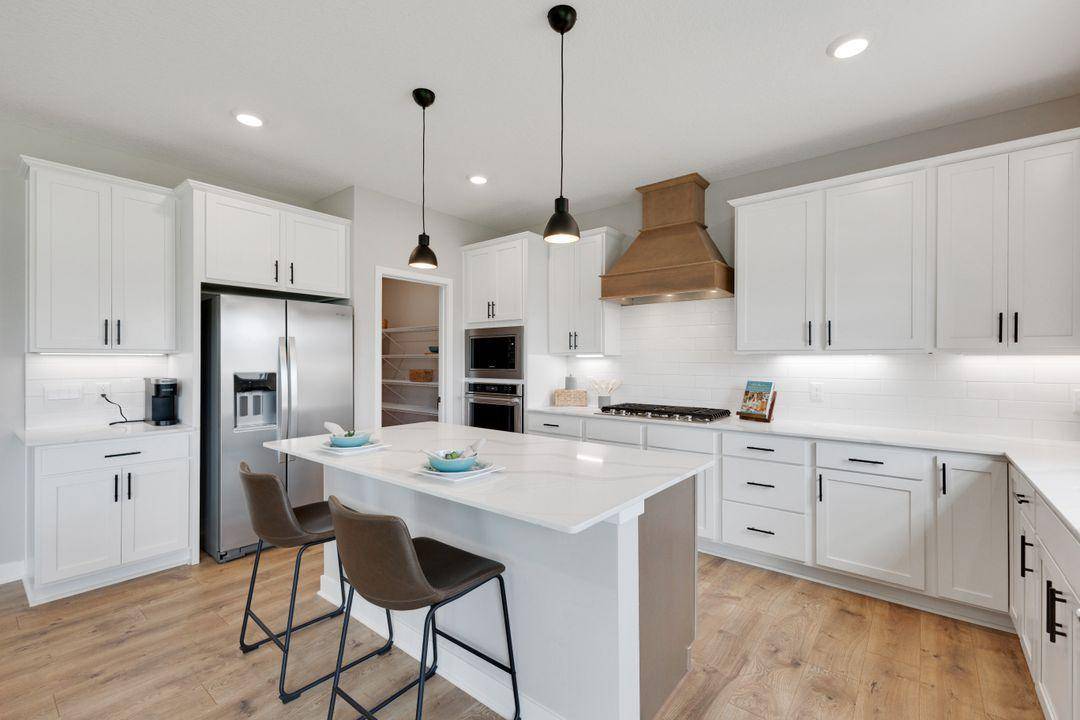 2066 Kestrel DR, Shakopee, MN 55379