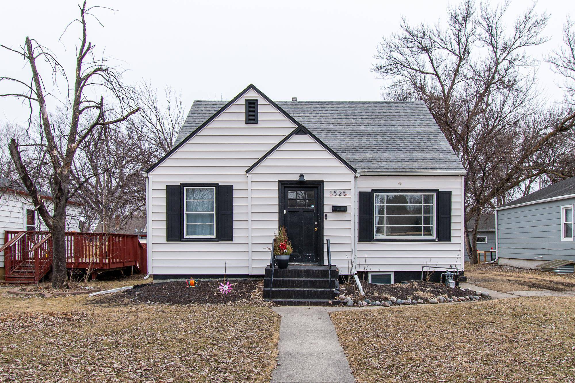 1525 10th ST N, Fargo, ND 58102