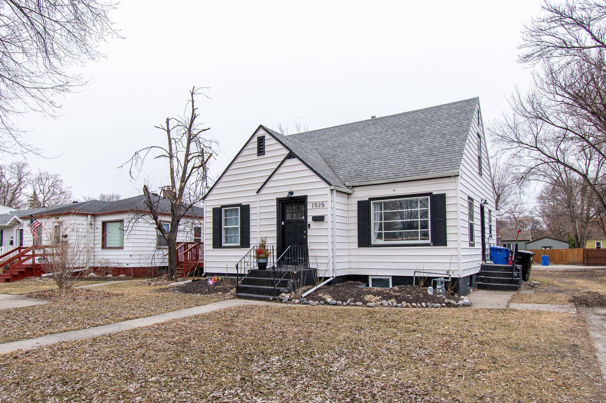 1525 10th ST N, Fargo, ND 58102