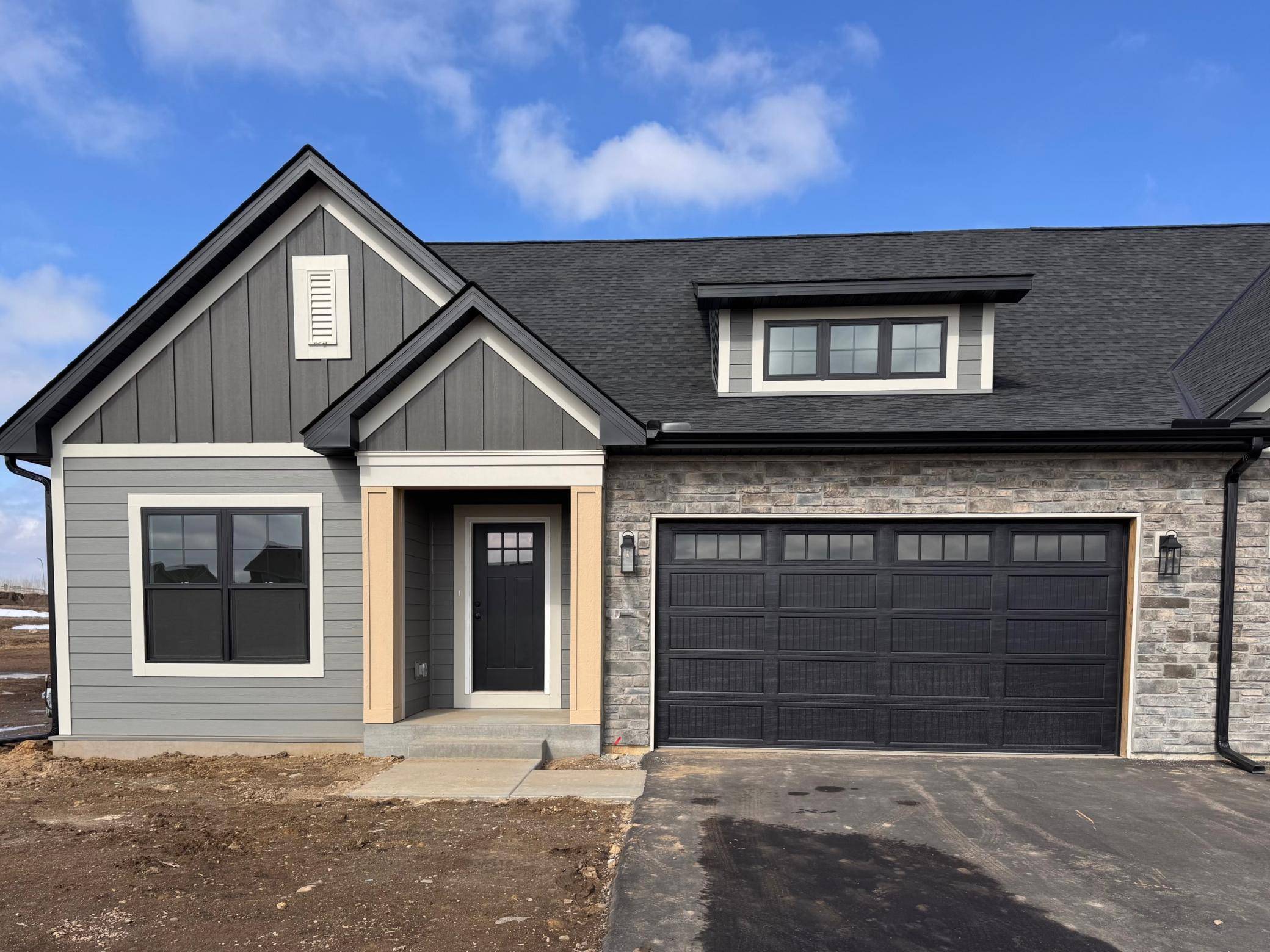 18537 Ifton WAY, Lakeville, MN 55044