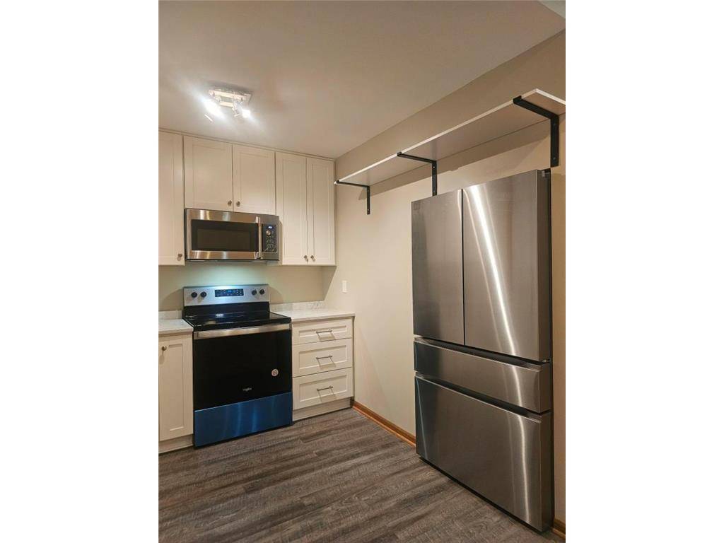 1209 Pearson Pkwy N, Brooklyn Park, MN 55444