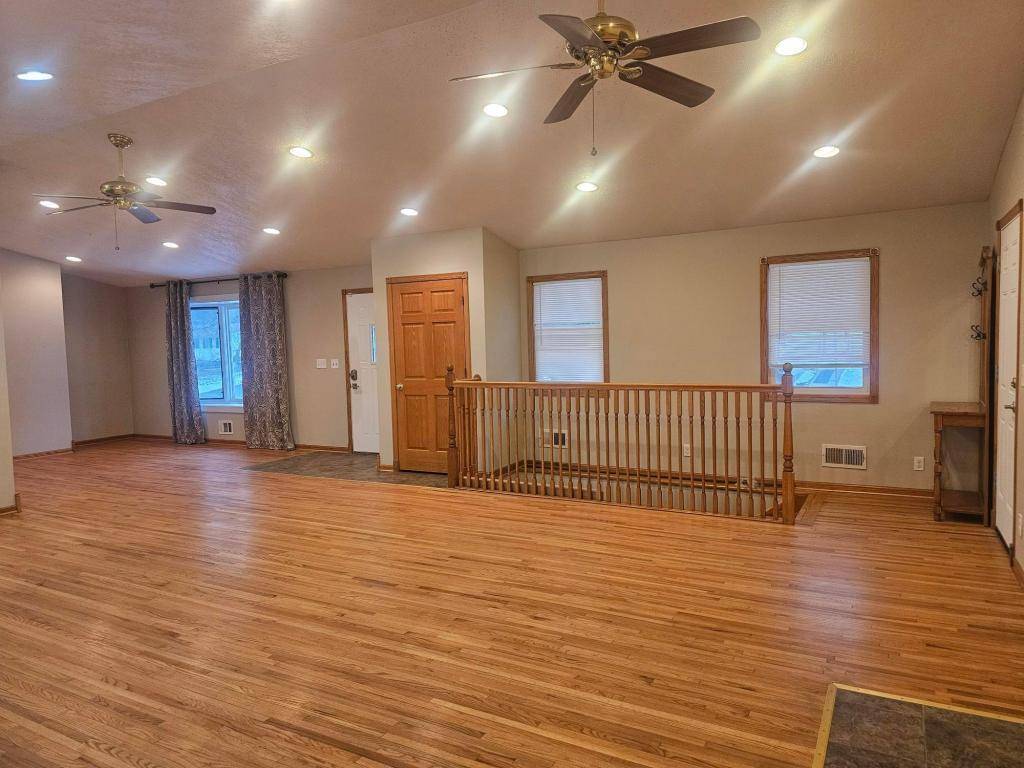1209 Pearson Pkwy N, Brooklyn Park, MN 55444