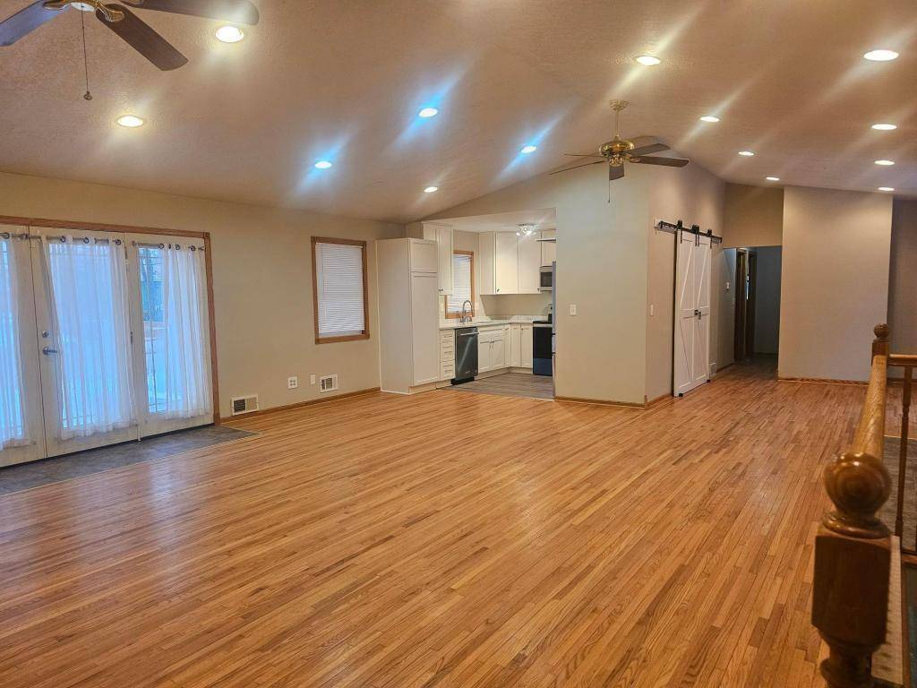 1209 Pearson Pkwy N, Brooklyn Park, MN 55444