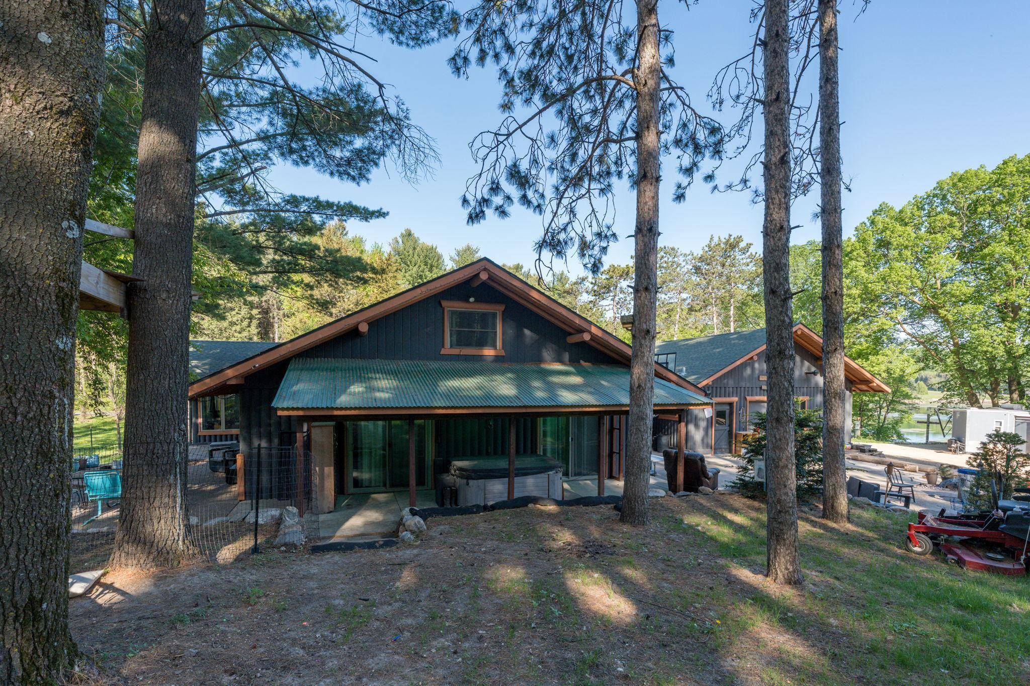 11 Cedar Point LN NW, Elysian, MN 56028