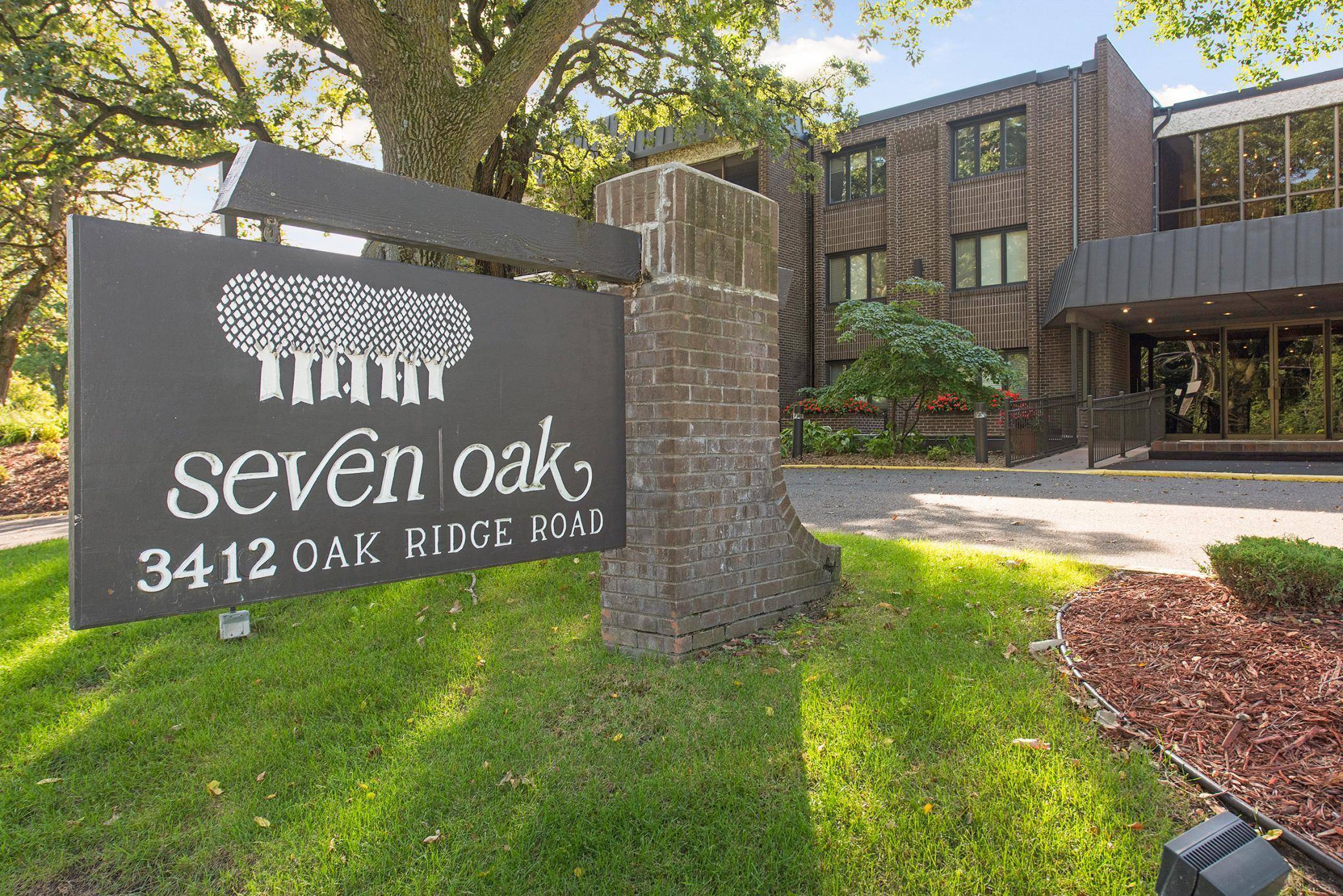 3412 Oak Ridge RD #211, Minnetonka, MN 55305