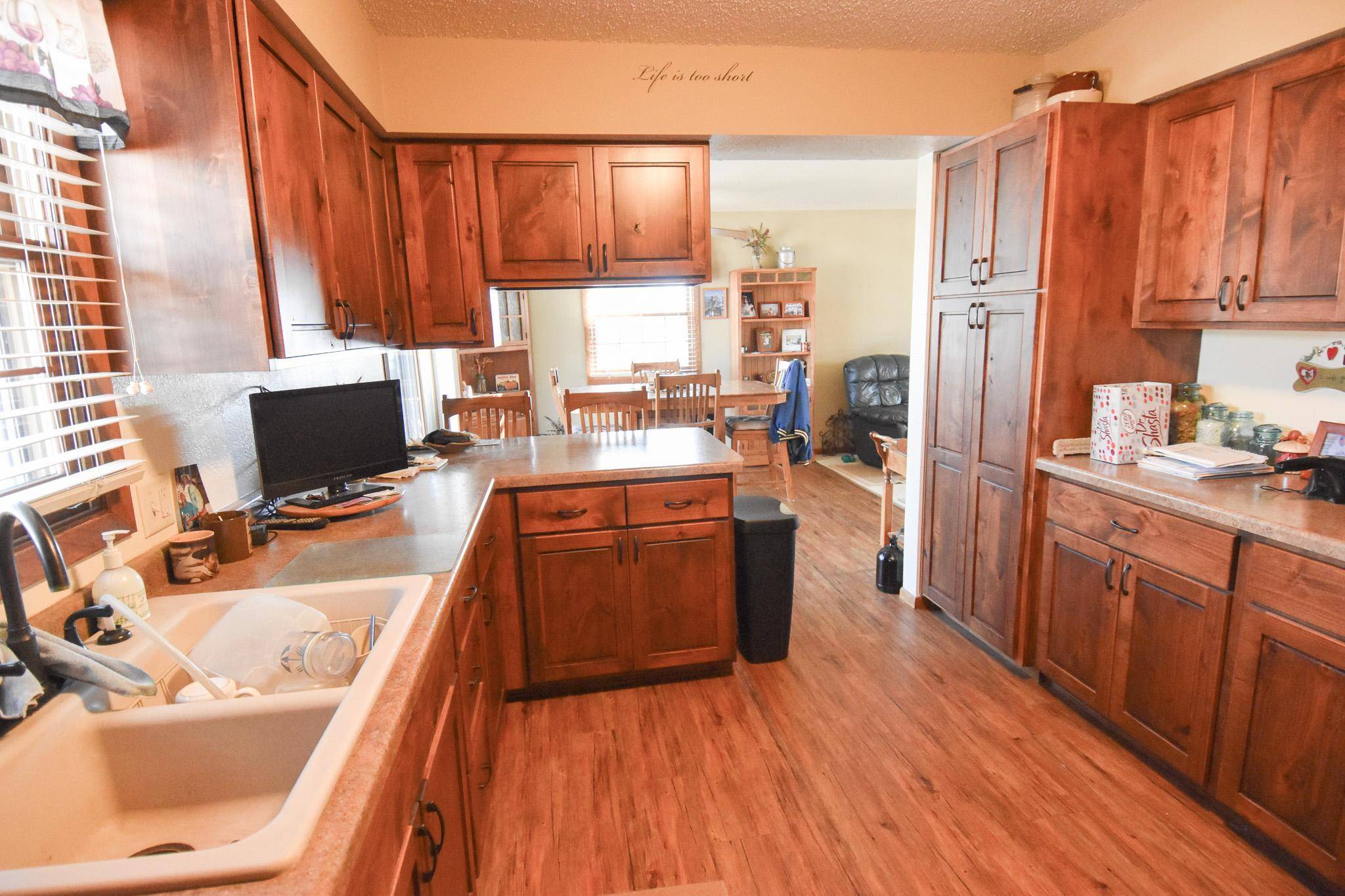 105 Valley View RD, Karlstad, MN 56732
