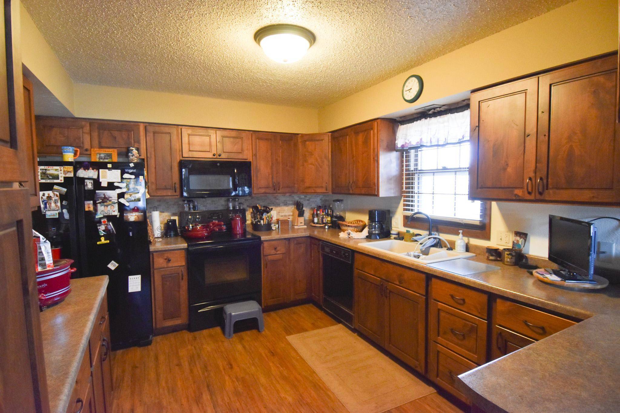 105 Valley View RD, Karlstad, MN 56732
