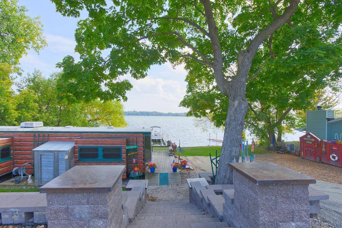 1701 N Shore DR, Waverly, MN 55390