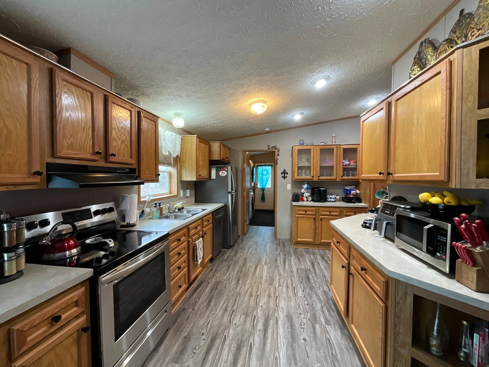 516 S Miller AVE, Litchfield, MN 55355