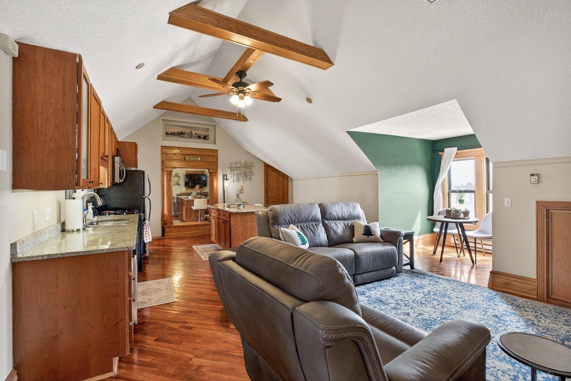 1936 Aldrich AVE S #E301, Minneapolis, MN 55403