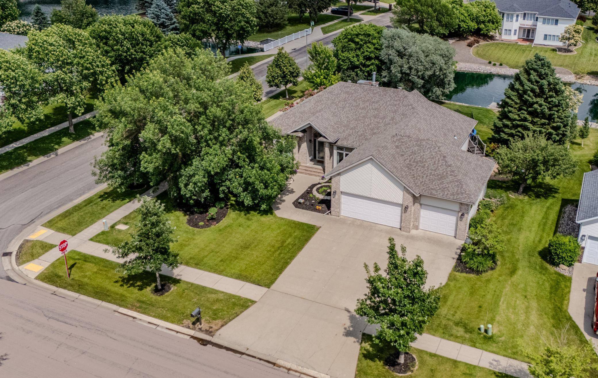 2804 32nd ST S, Fargo, ND 58103