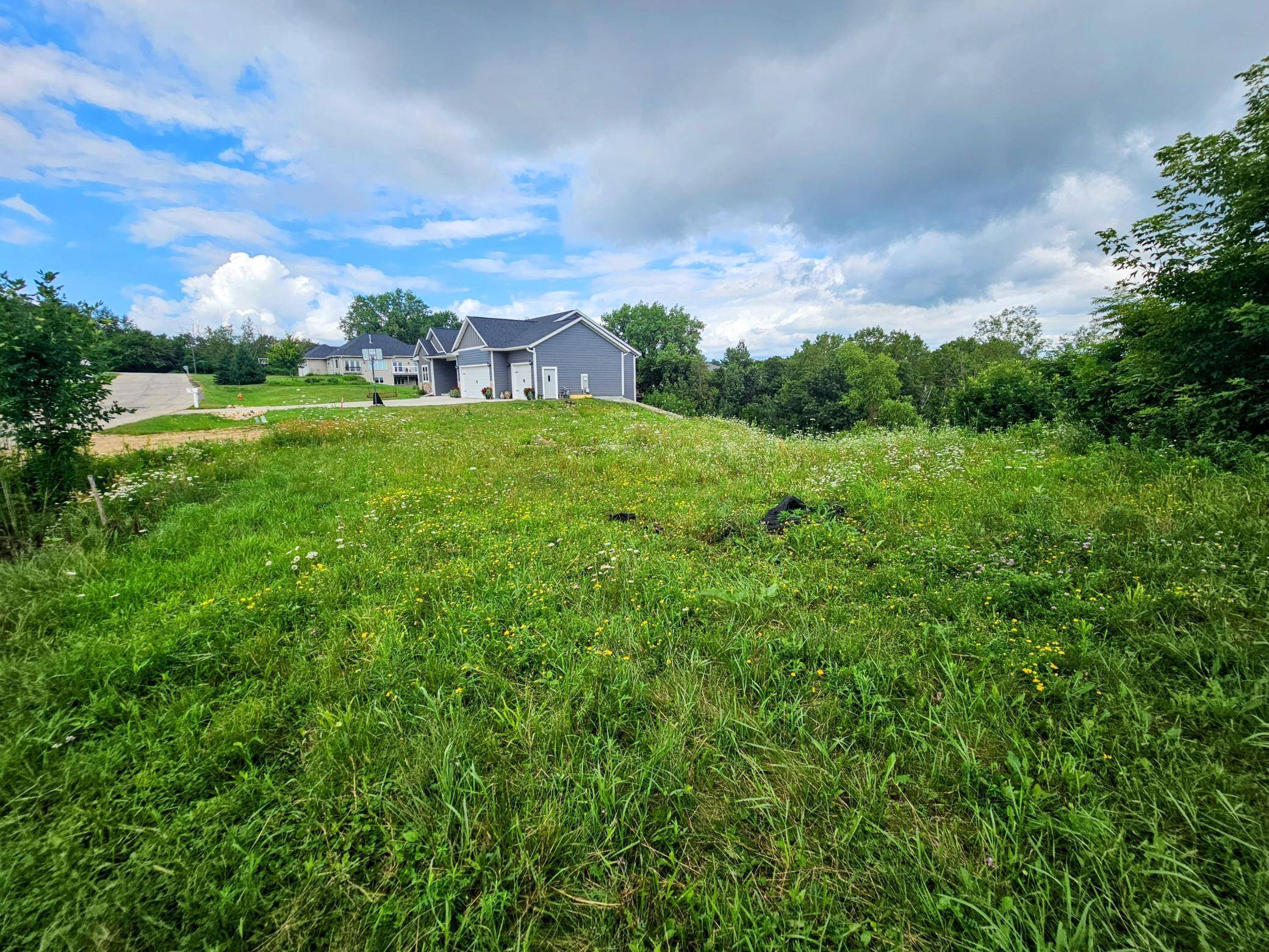 62 Wildridge DR, Winona, MN 55987