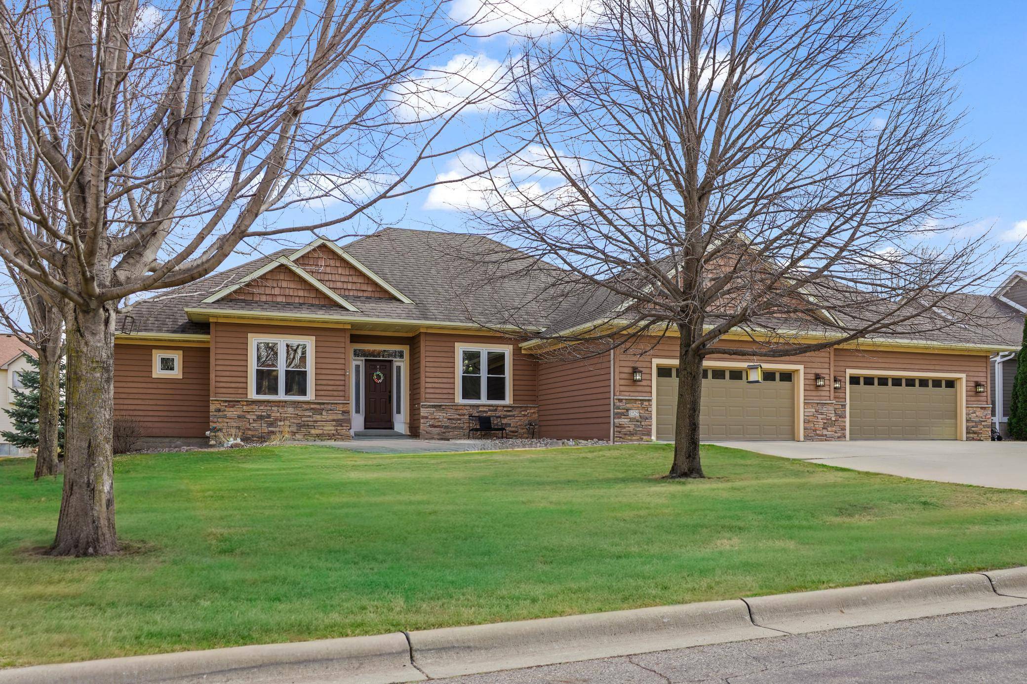 1929 Woodcrest DR NE, Owatonna, MN 55060