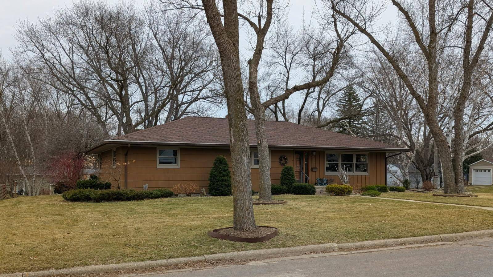 1502 N 5th ST, Montevideo, MN 56265