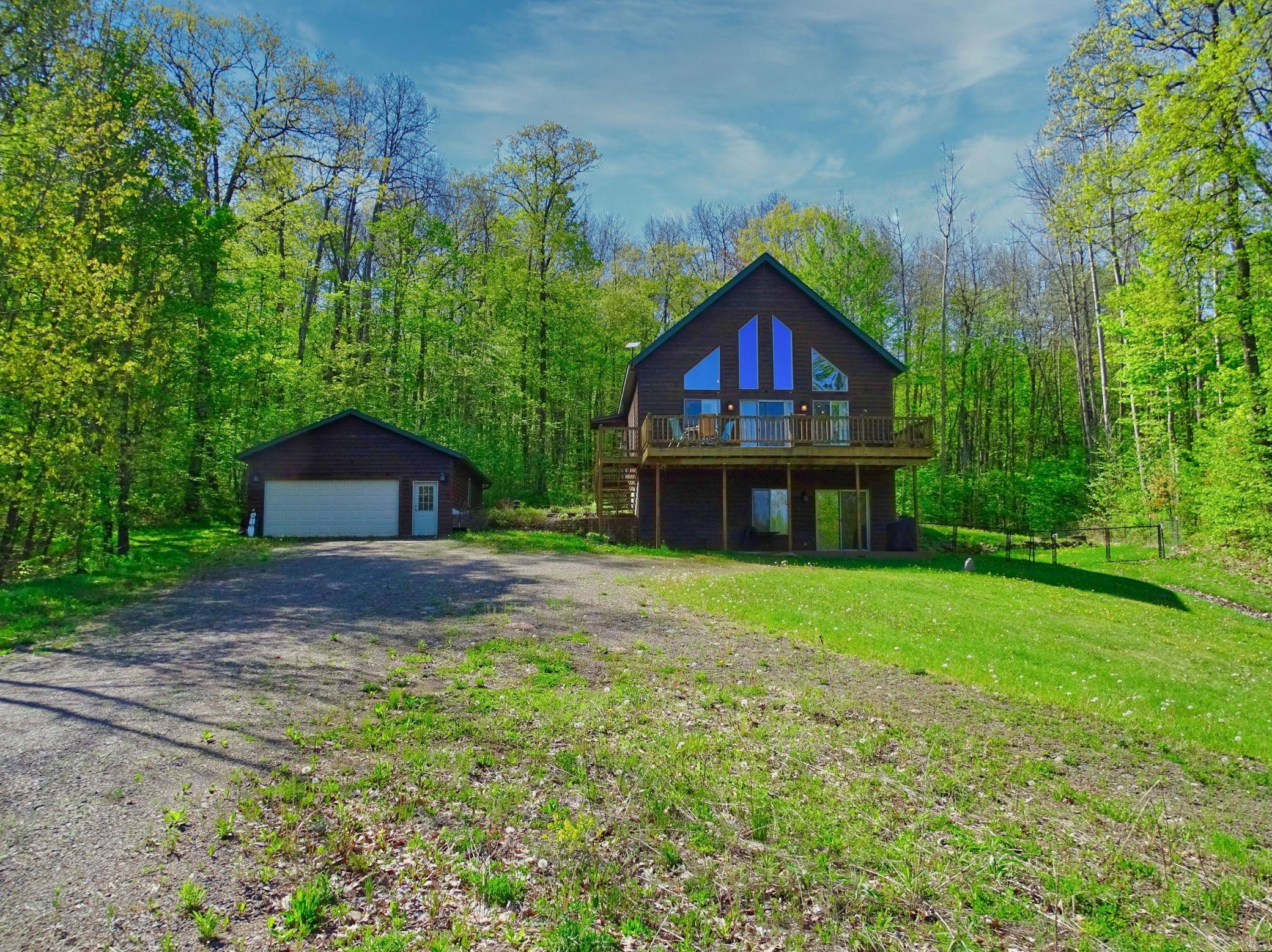 8920 Larson CT, Hayward, WI 54843
