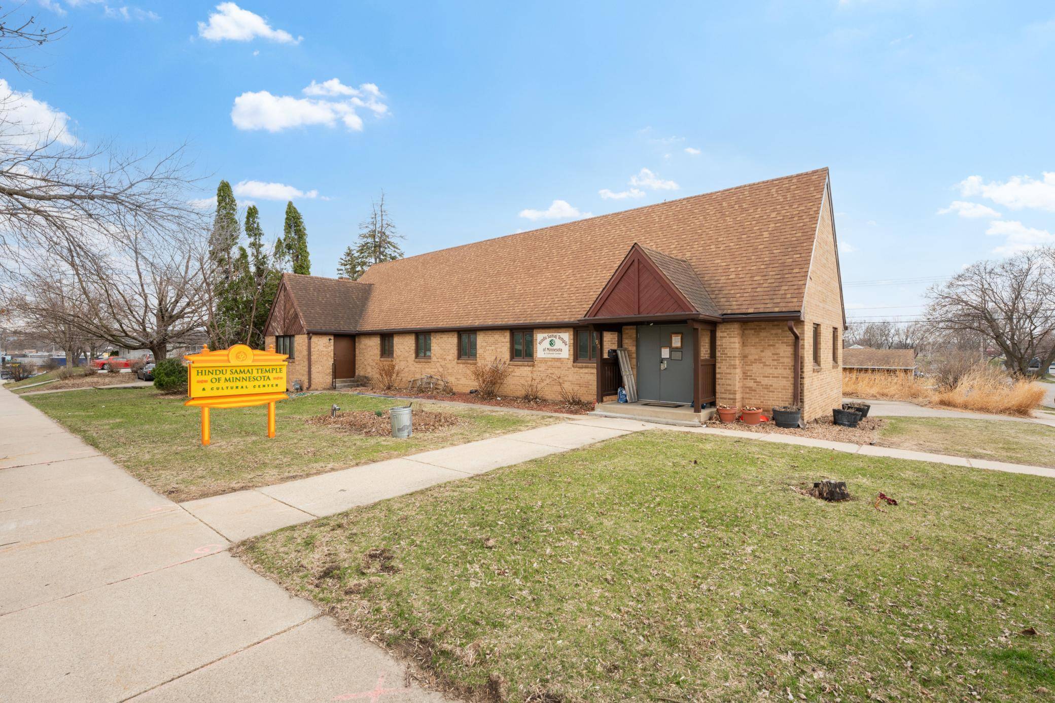911 11th AVE NW, Rochester, MN 55901