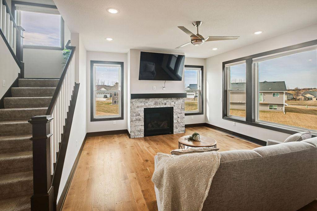 2120 Violet LN, Faribault, MN 55021