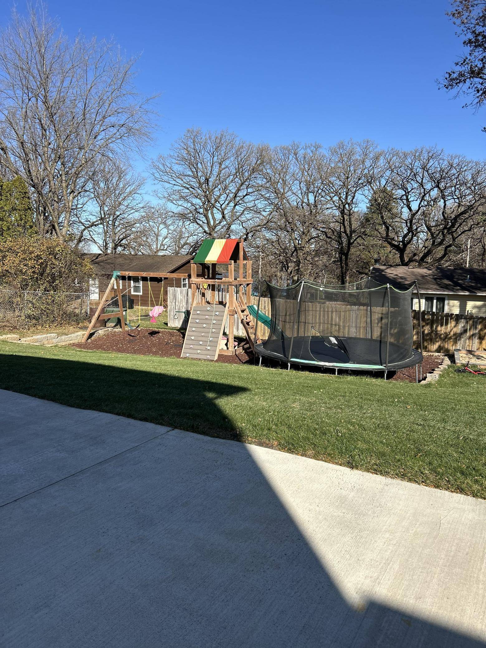 417 Meredith RD, Albert Lea, MN 56007