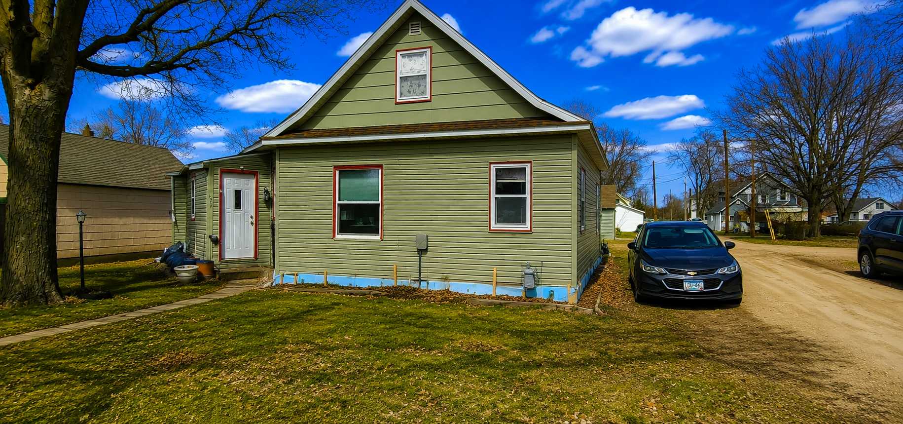 131 E Schlieman AVE, Appleton, MN 56208