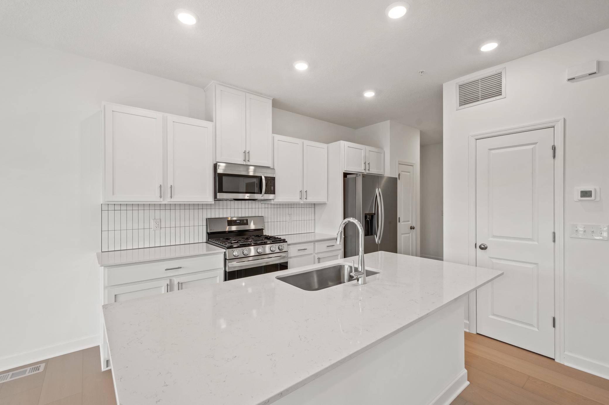3489 Trails End CIR, Eagan, MN 55123