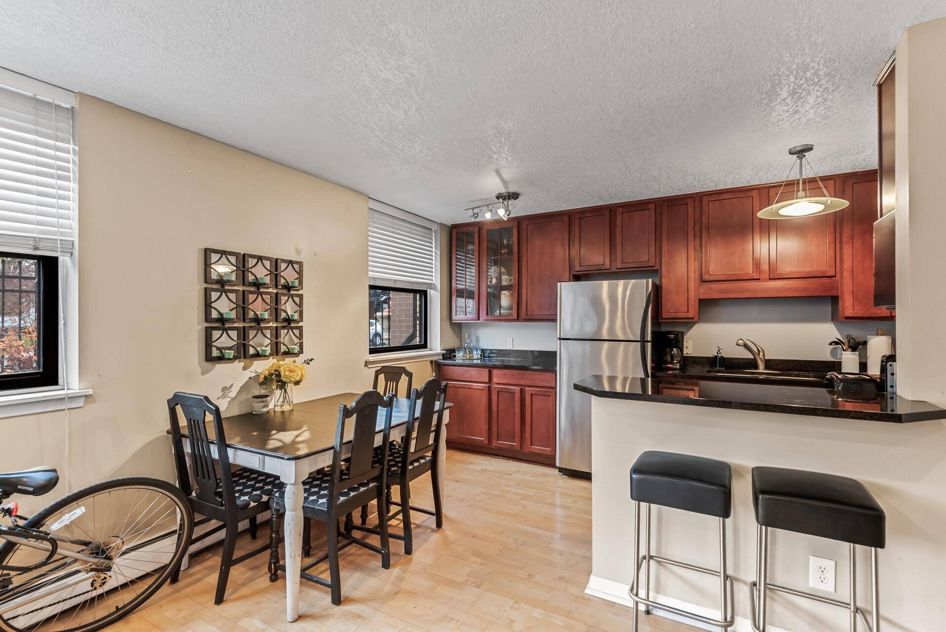 3019 Bryant AVE S #6, Minneapolis, MN 55408