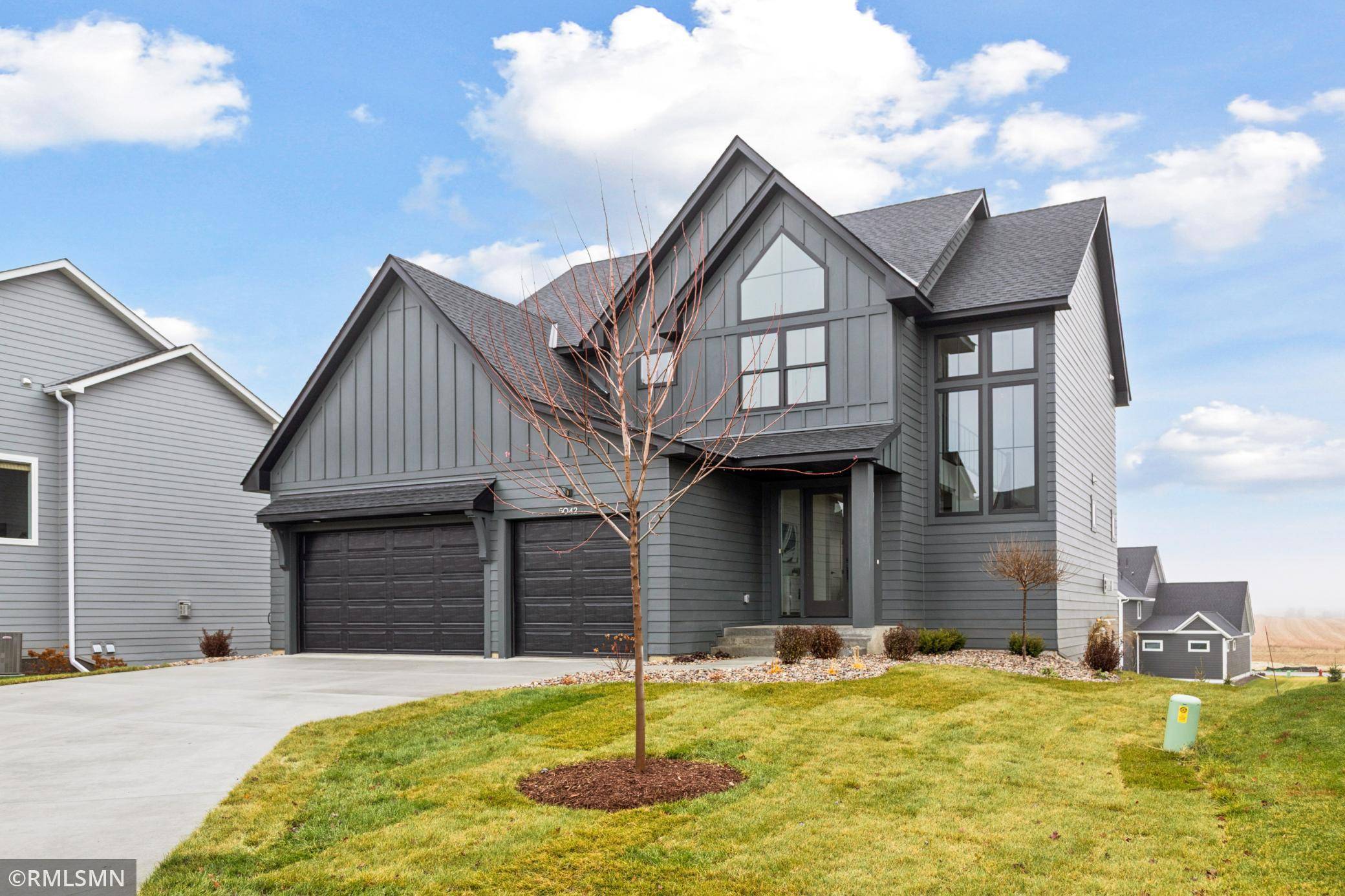 5042 Airlake Draw, Woodbury, MN 55129