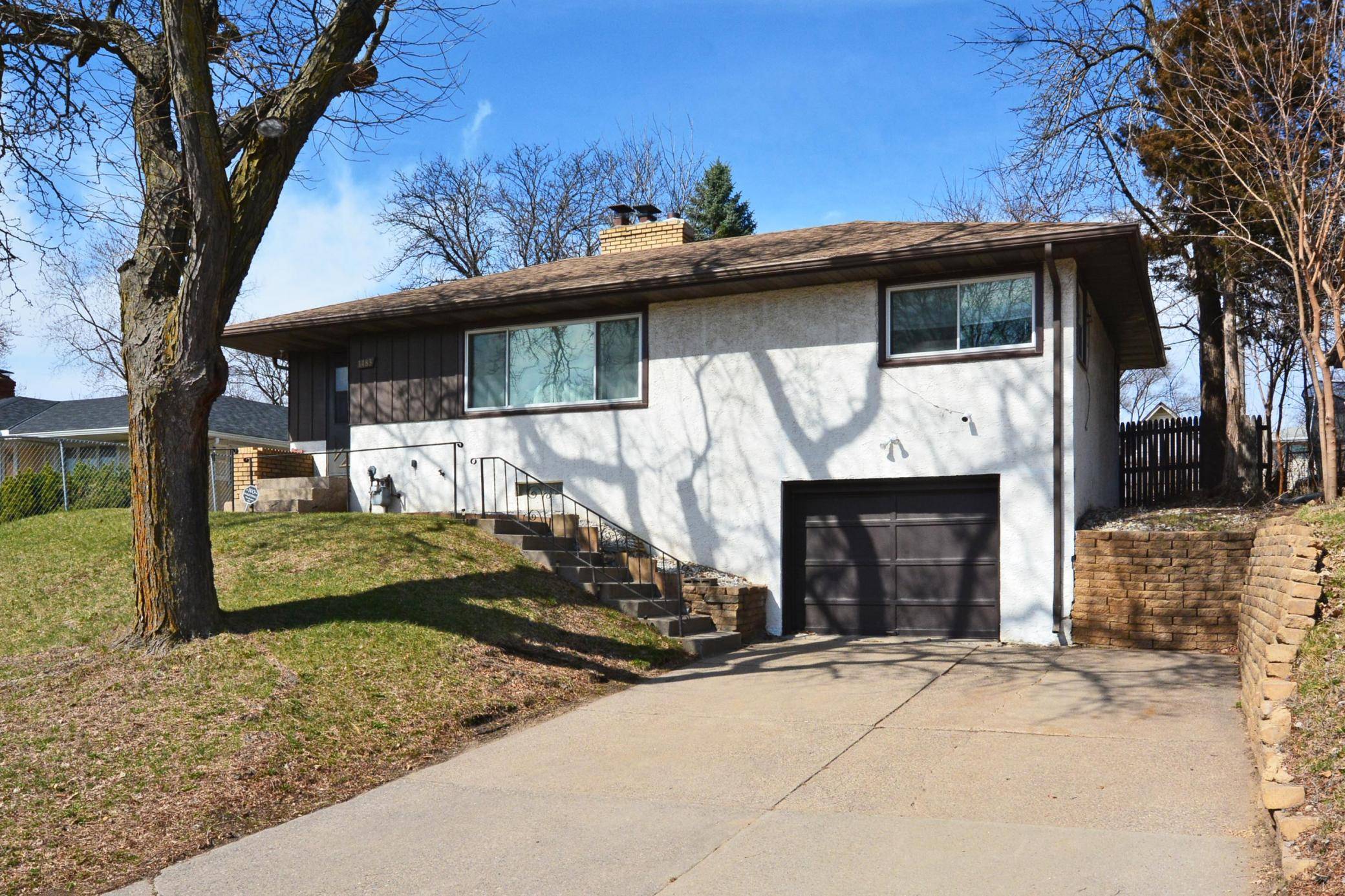 1483 3rd ST E, Saint Paul, MN 55106