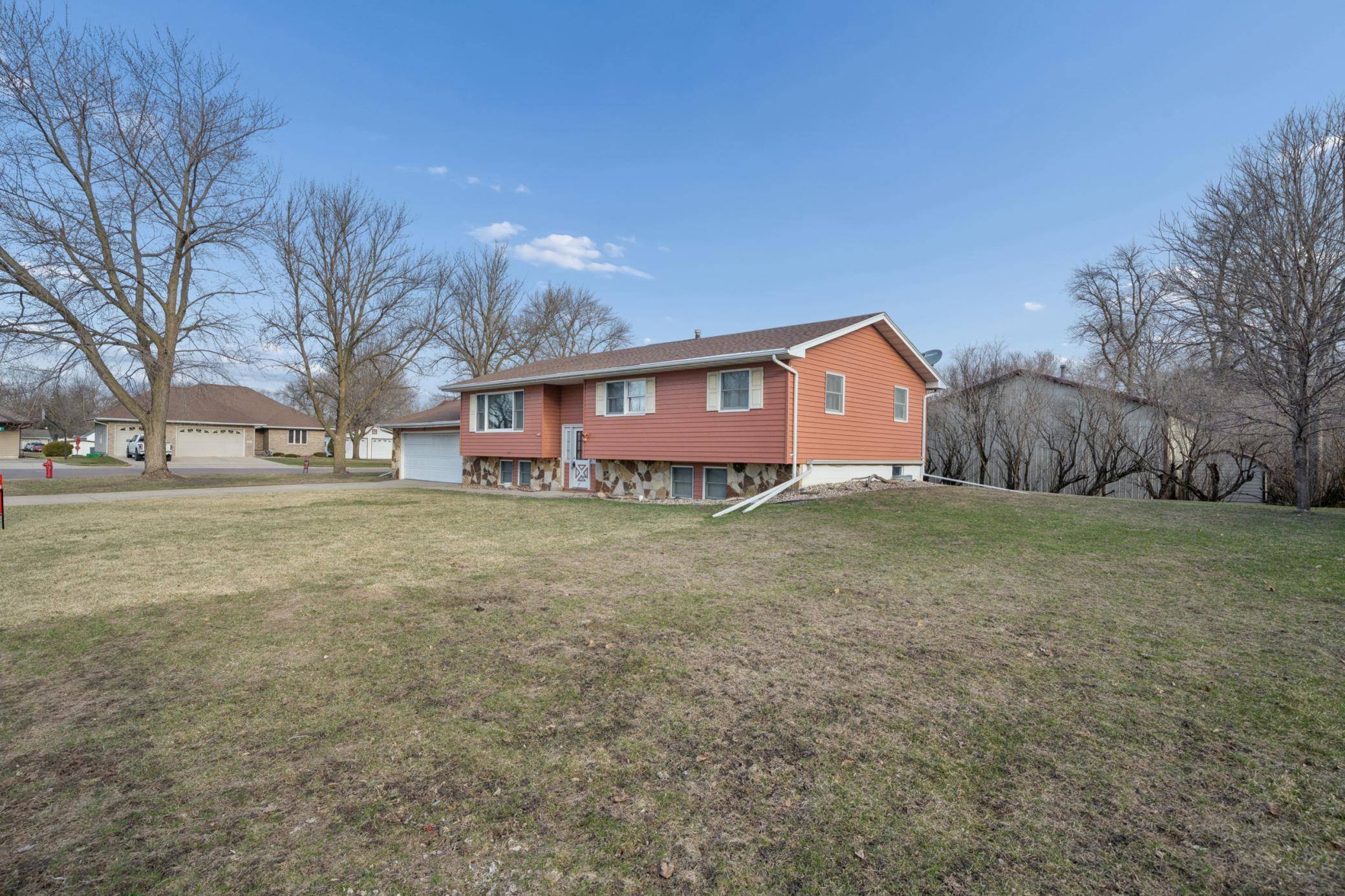 402 E 2nd ST N, Truman, MN 56088