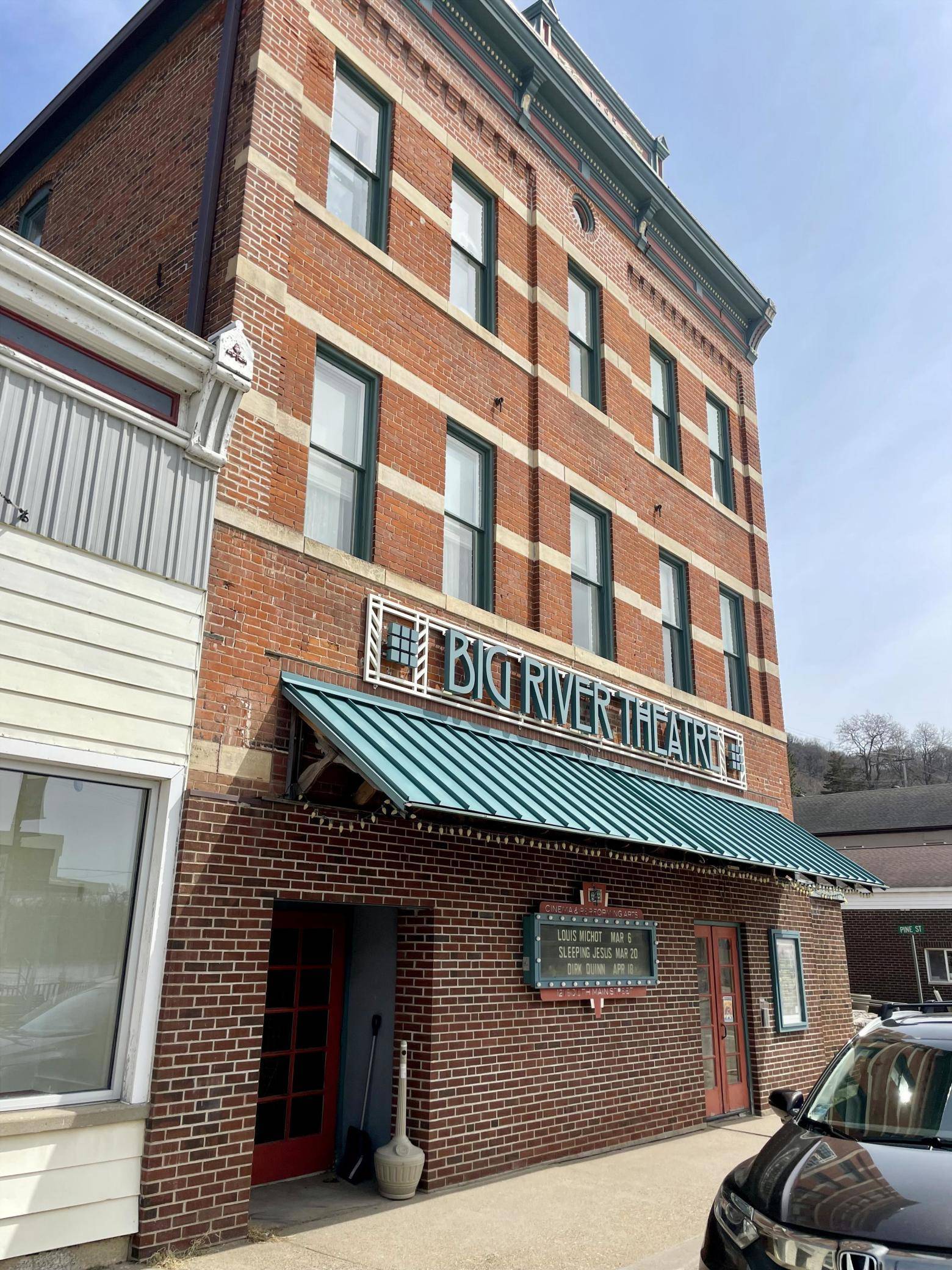 117 S Main ST, Alma, WI 54610