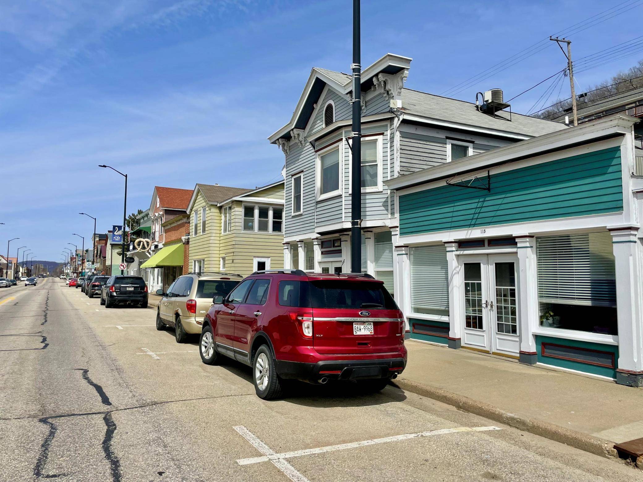 117 S Main ST, Alma, WI 54610