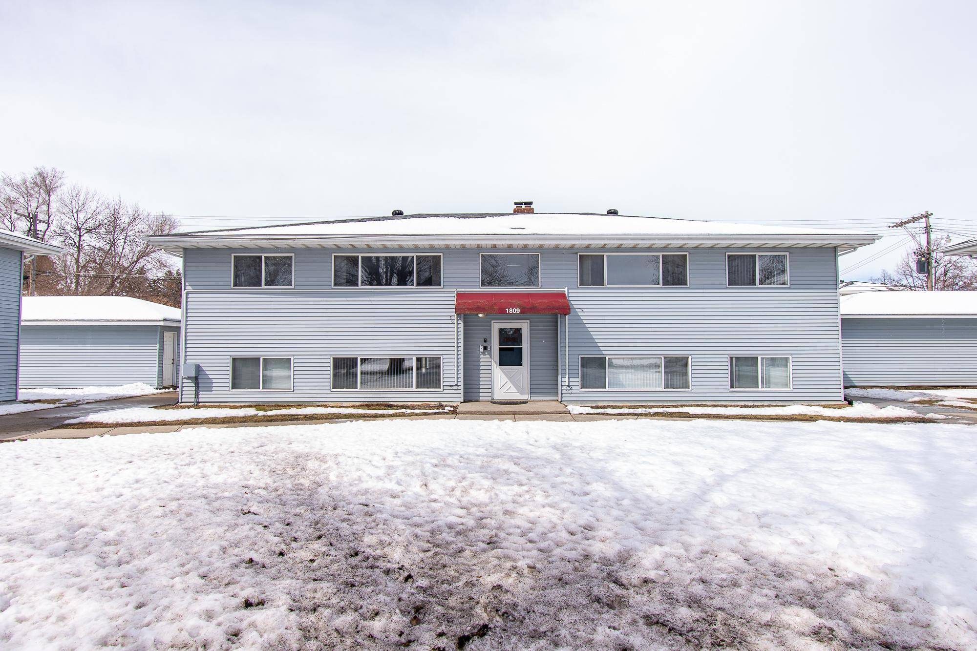 1809 13 1/2 ST S, Fargo, ND 58103