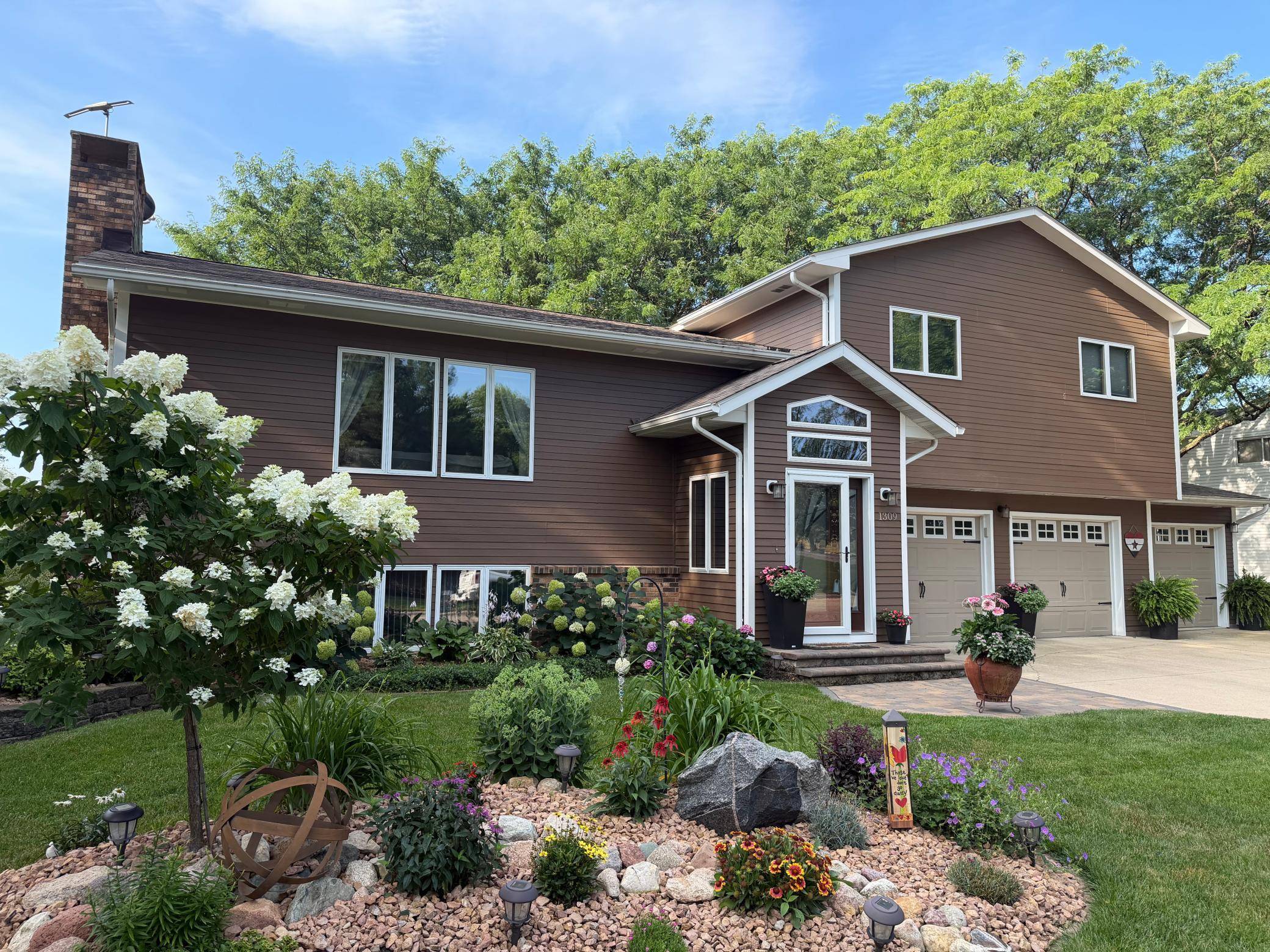 1309 Oriole DR, Albert Lea, MN 56007