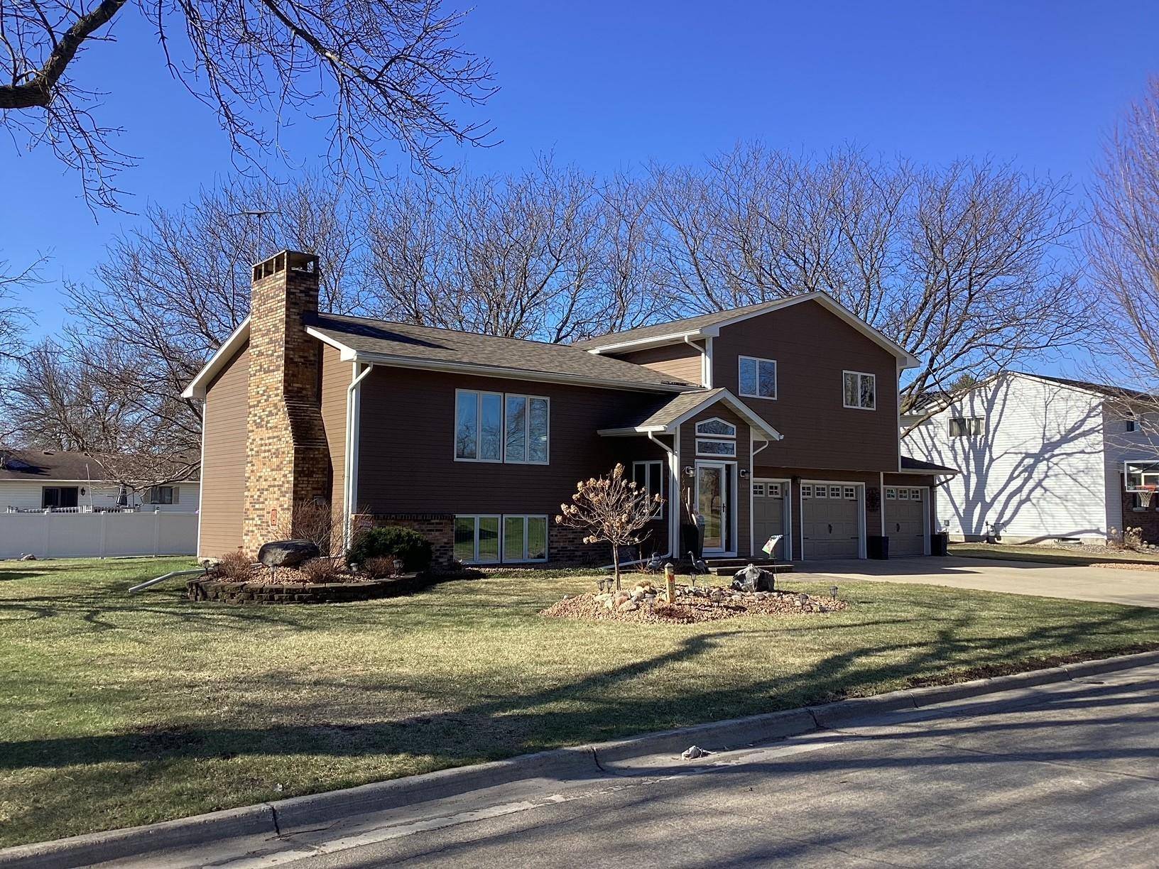 1309 Oriole DR, Albert Lea, MN 56007