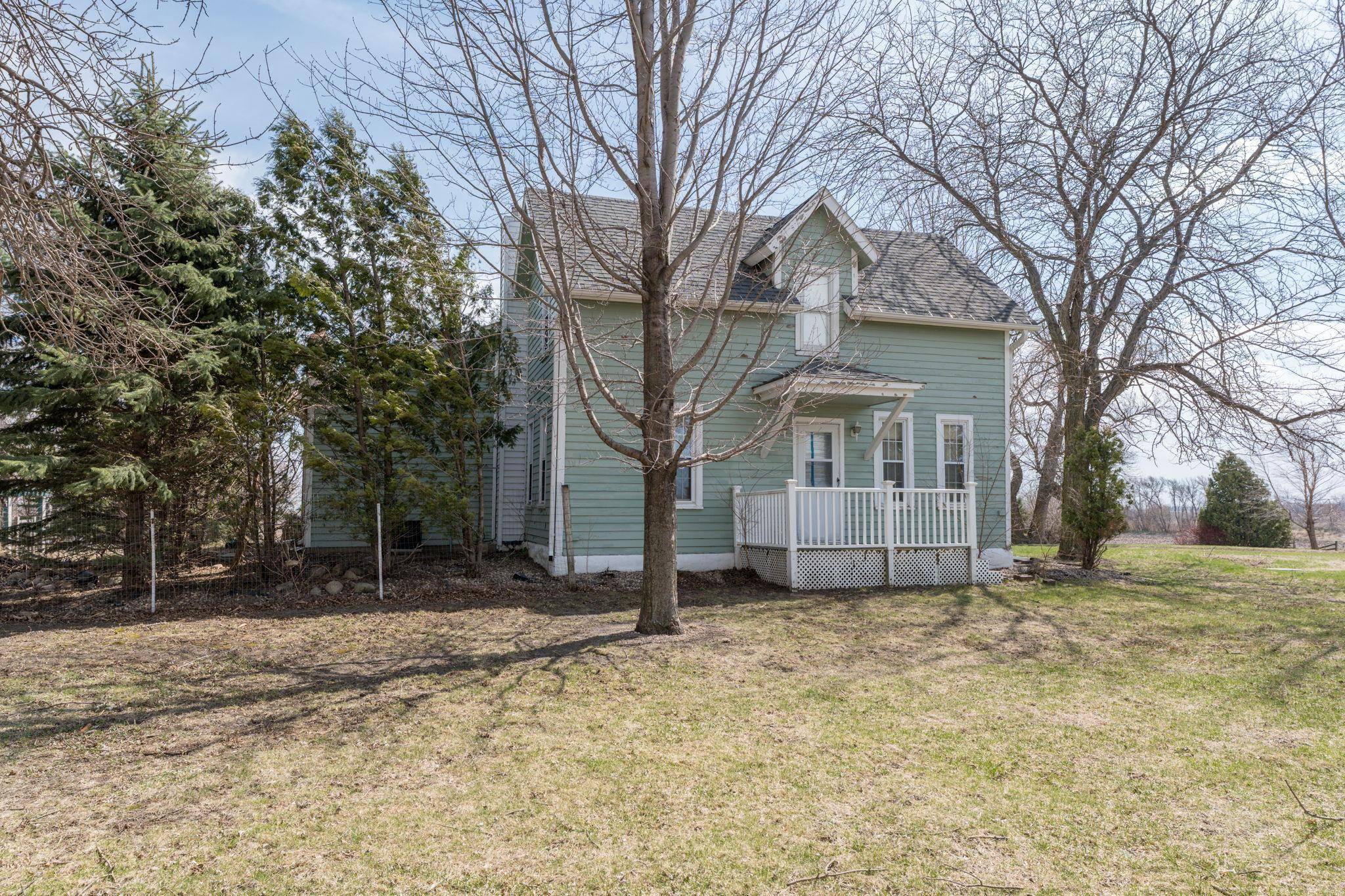 5822 500th AVE, Bricelyn, MN 56014