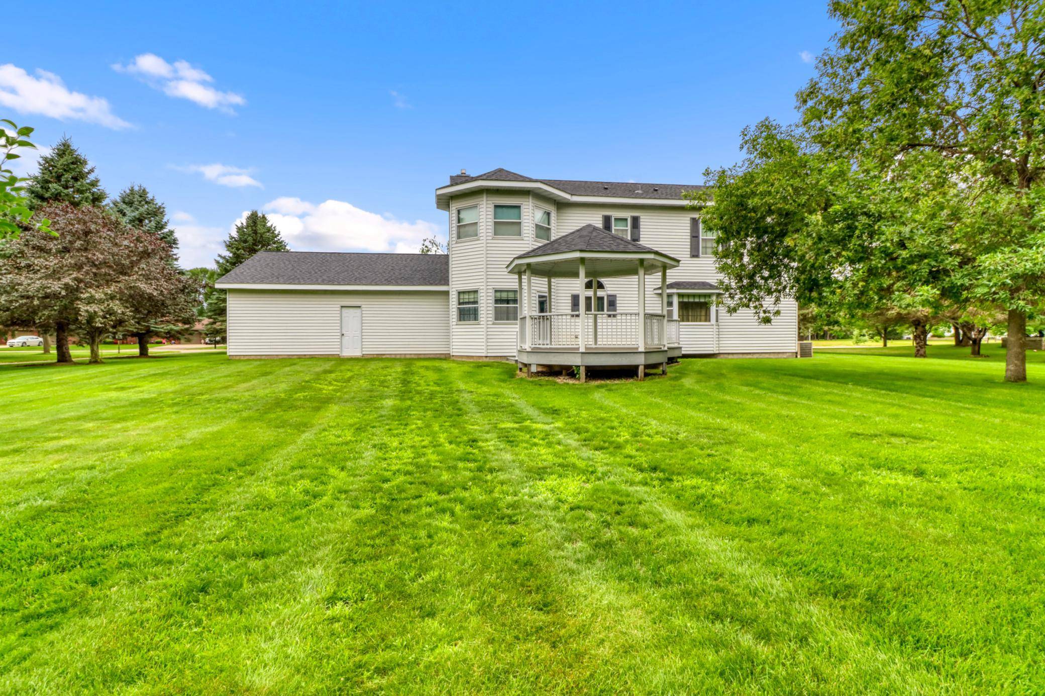 604 Pine Needle DR, Perham, MN 56573