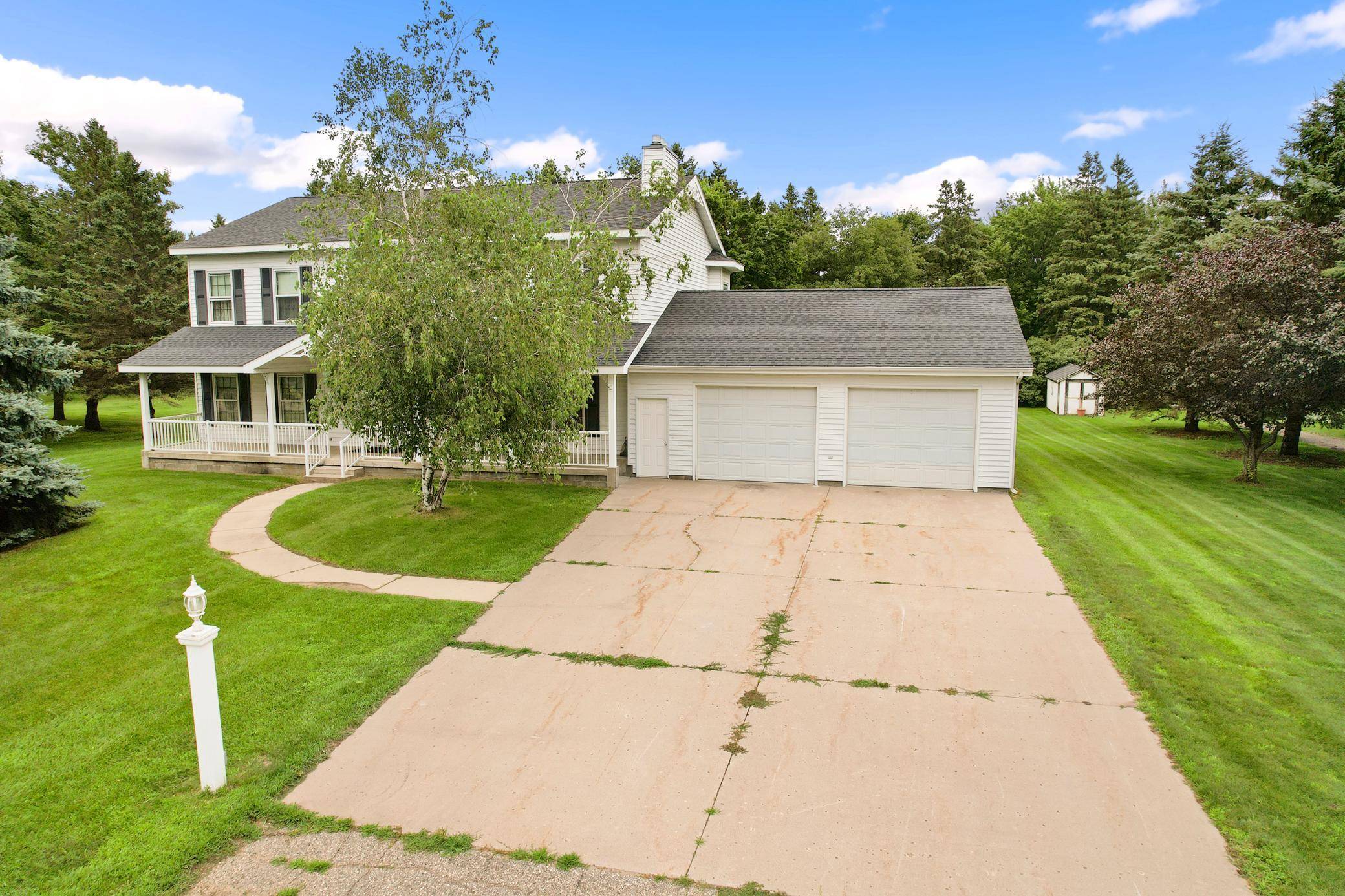 604 Pine Needle DR, Perham, MN 56573