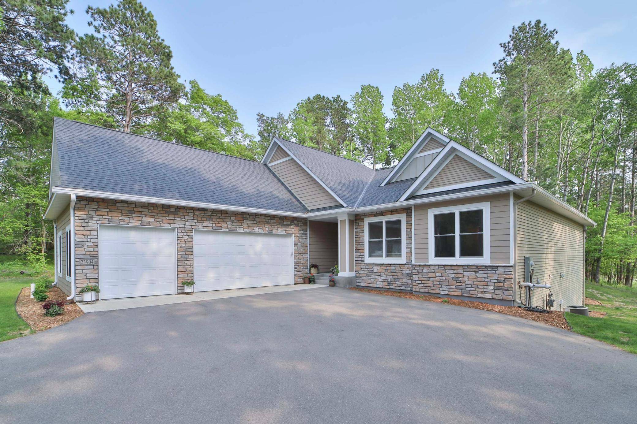 23904 Summer Haven LN, Nisswa, MN 56468