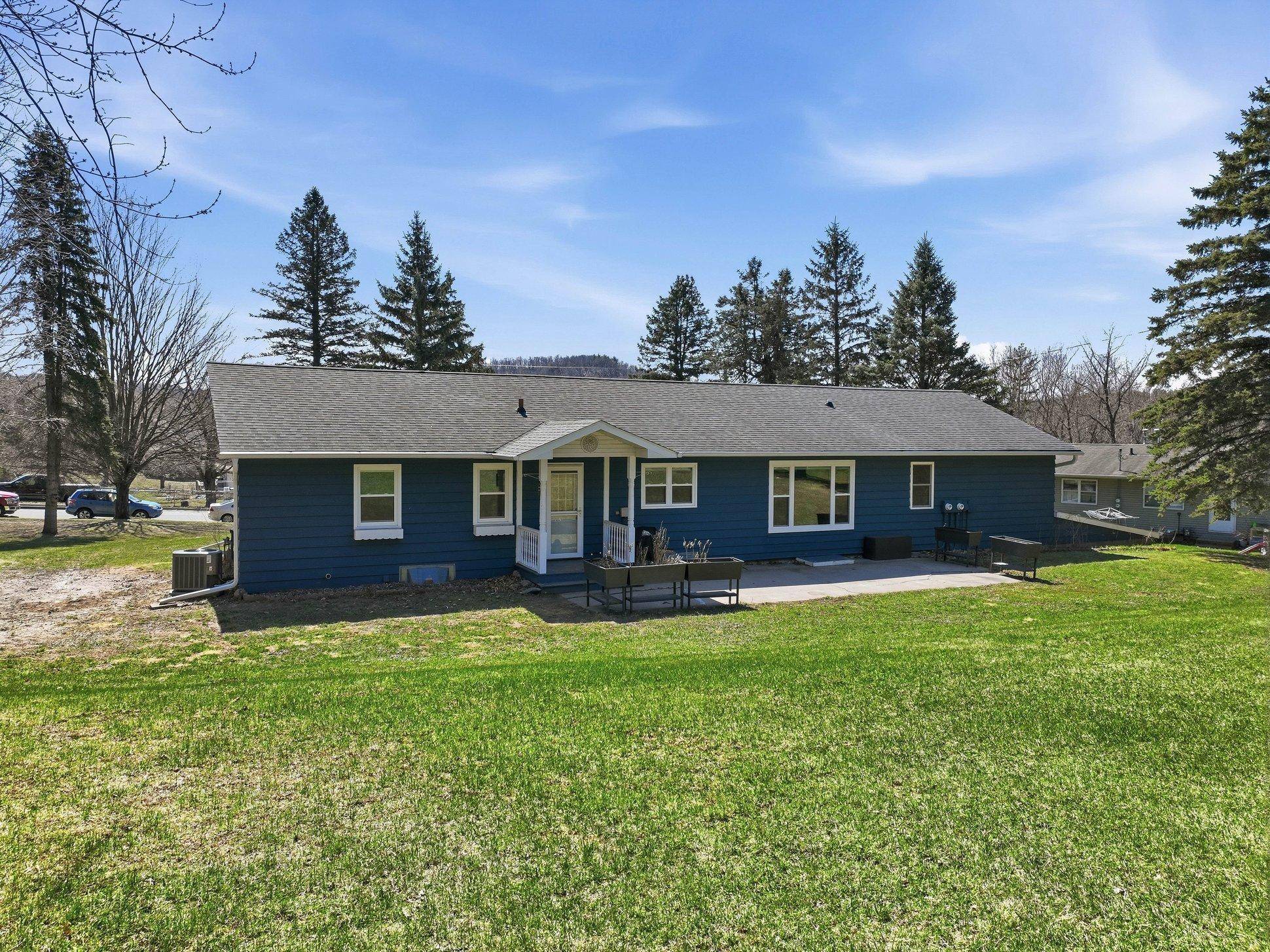 404 Drier ST, Durand, WI 54736