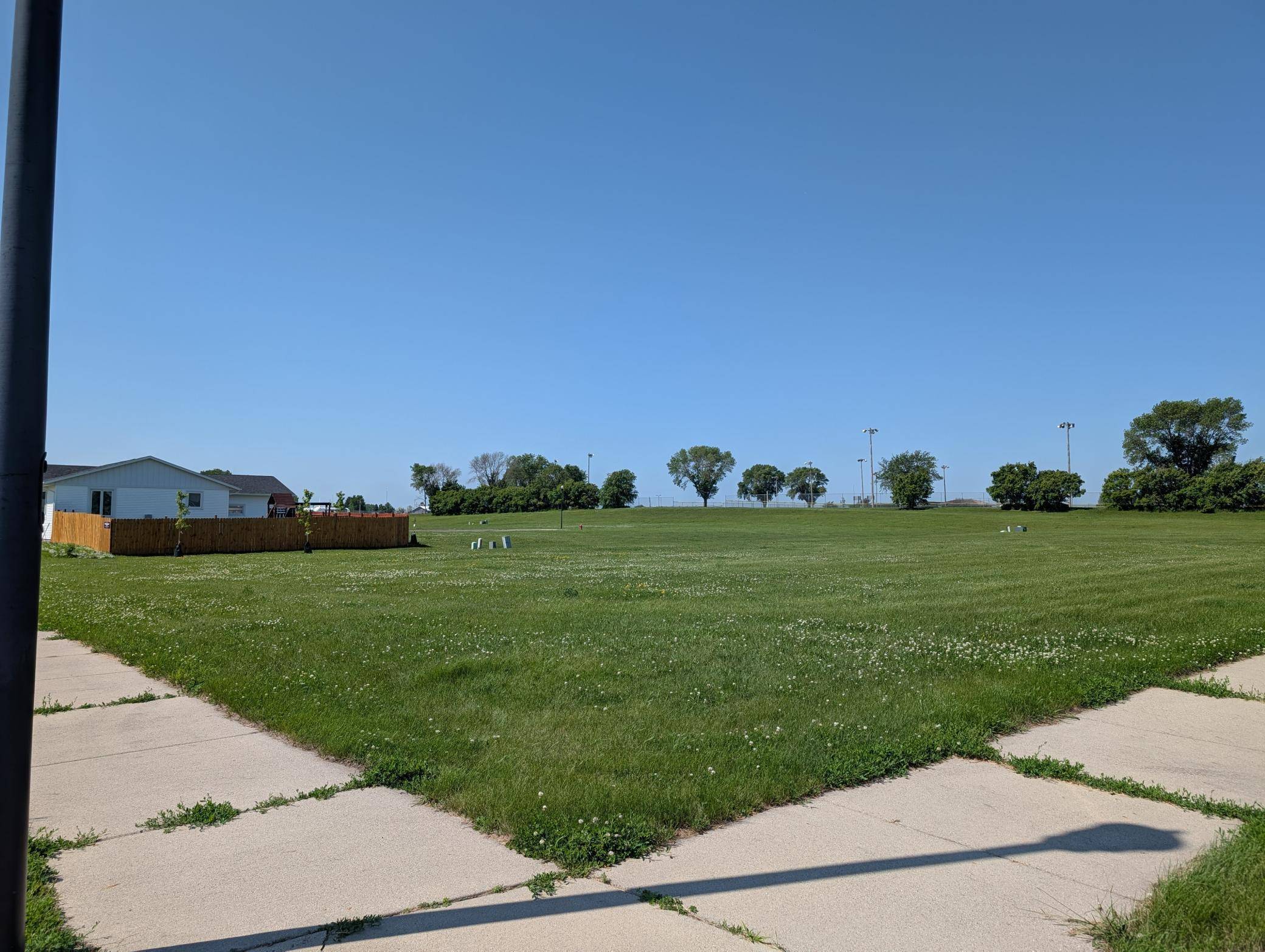 414 Berlin CIR, Marshall, MN 56258