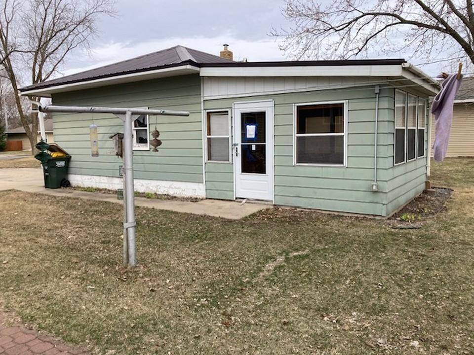 633 Stearns AVE, Paynesville, MN 56362