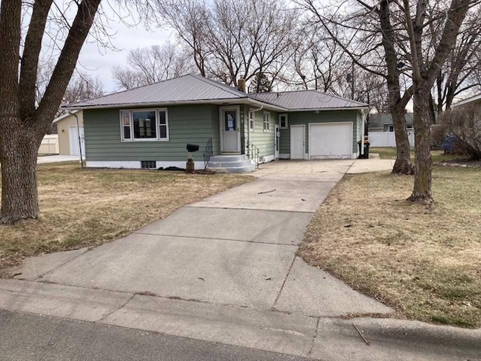 633 Stearns AVE, Paynesville, MN 56362