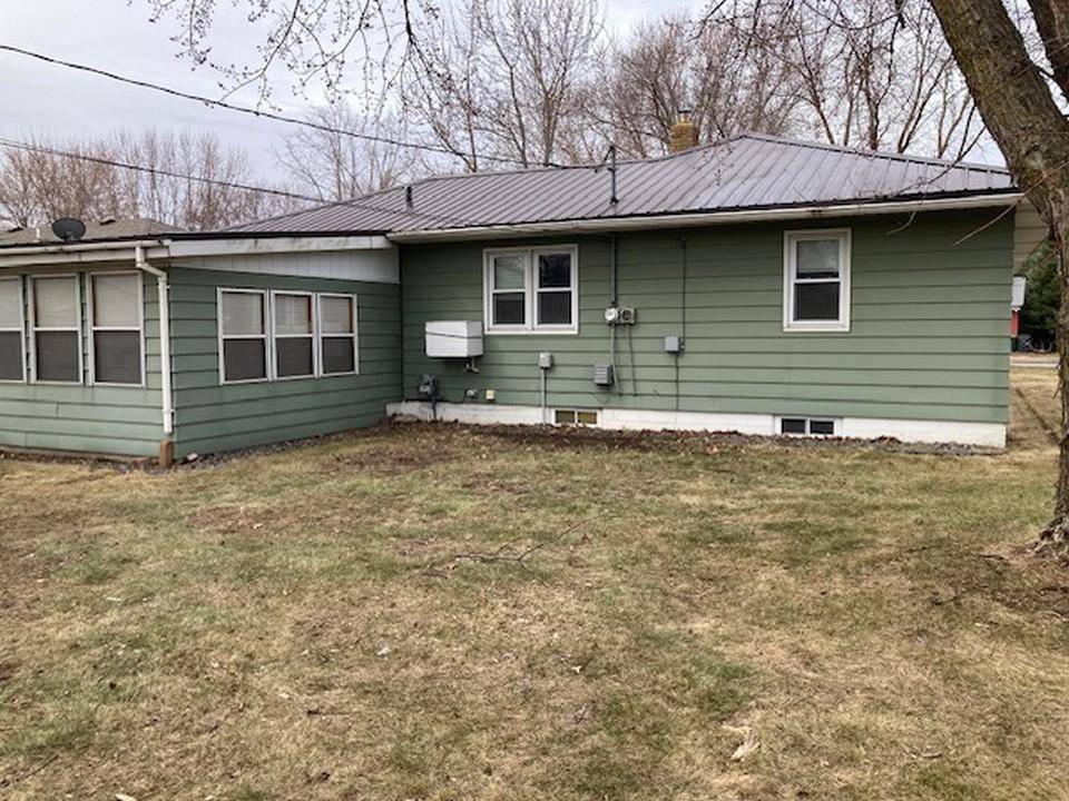 633 Stearns AVE, Paynesville, MN 56362