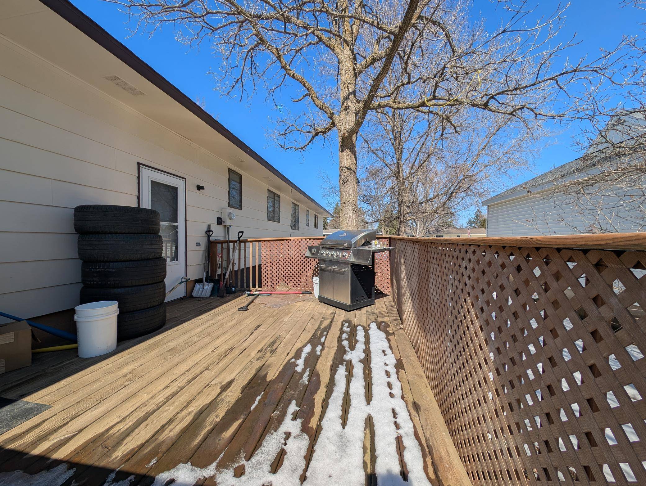 411 6th AVE SW, Perham, MN 56573