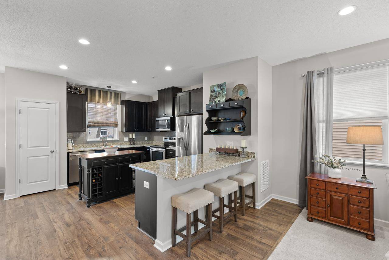 9655 Merrimac LN N, Maple Grove, MN 55369