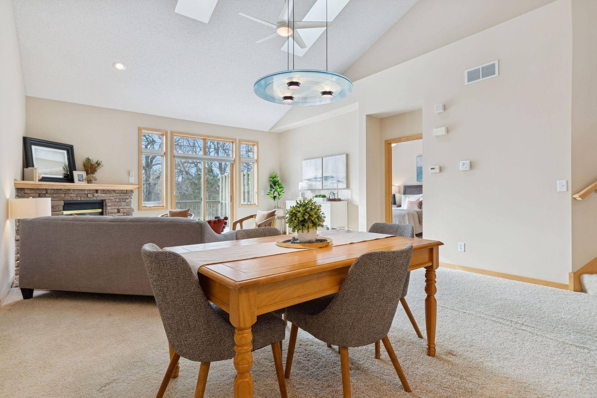 4185 Yuma LN N, Plymouth, MN 55446
