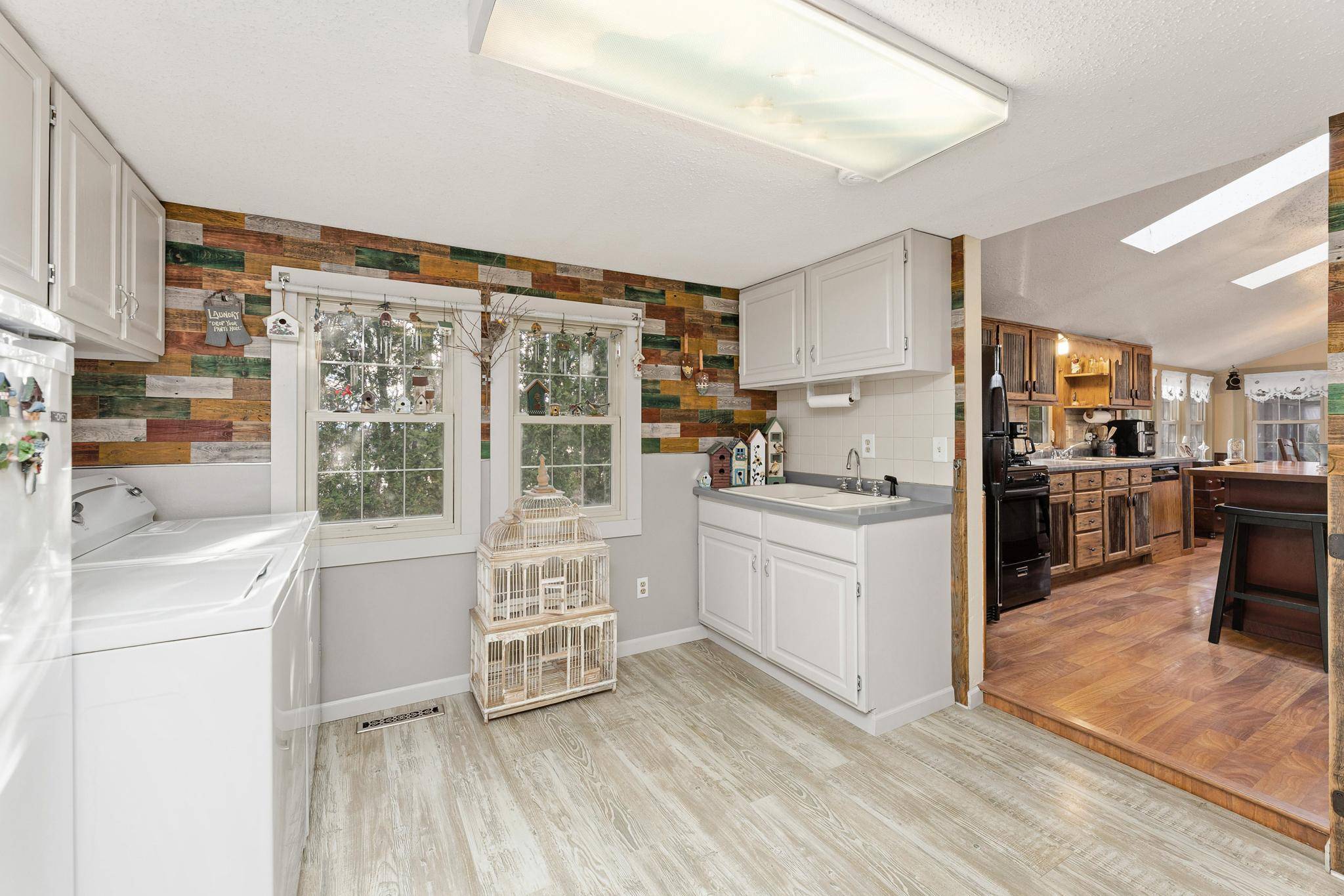 46652 Riverview DR, La Crescent, MN 55947